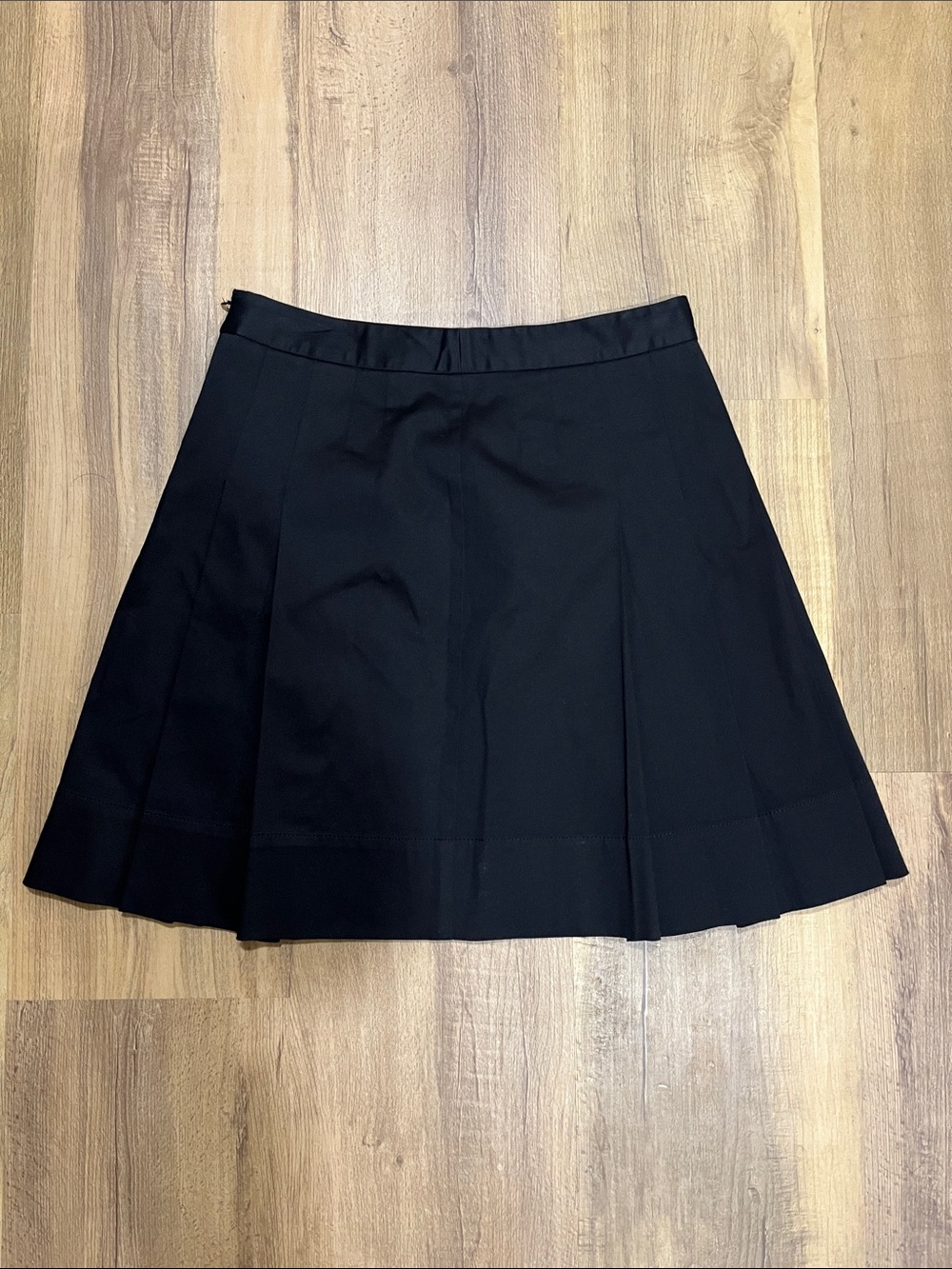 Ann Taylor Loft size 8P black skirt